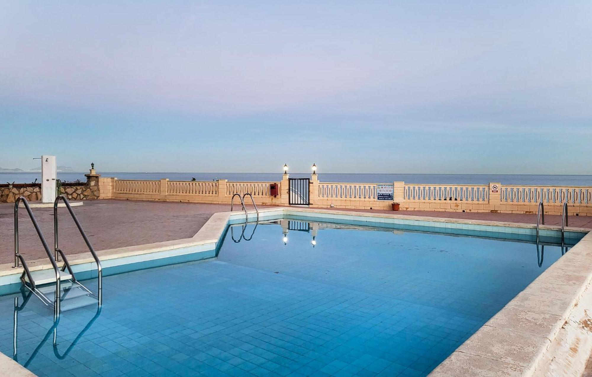 2 Bedroom Cozy Apartment In إل كامبيلو المظهر الخارجي الصورة