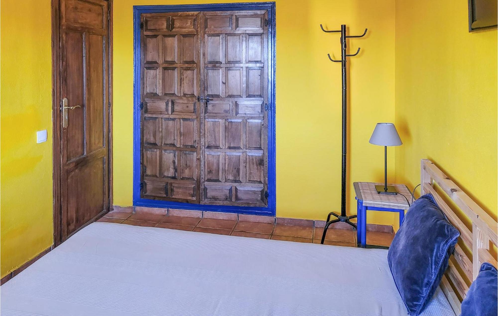 2 Bedroom Cozy Apartment In إل كامبيلو المظهر الخارجي الصورة
