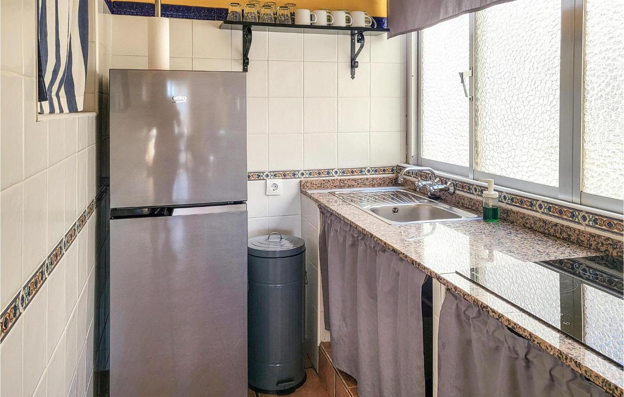 2 Bedroom Cozy Apartment In إل كامبيلو المظهر الخارجي الصورة