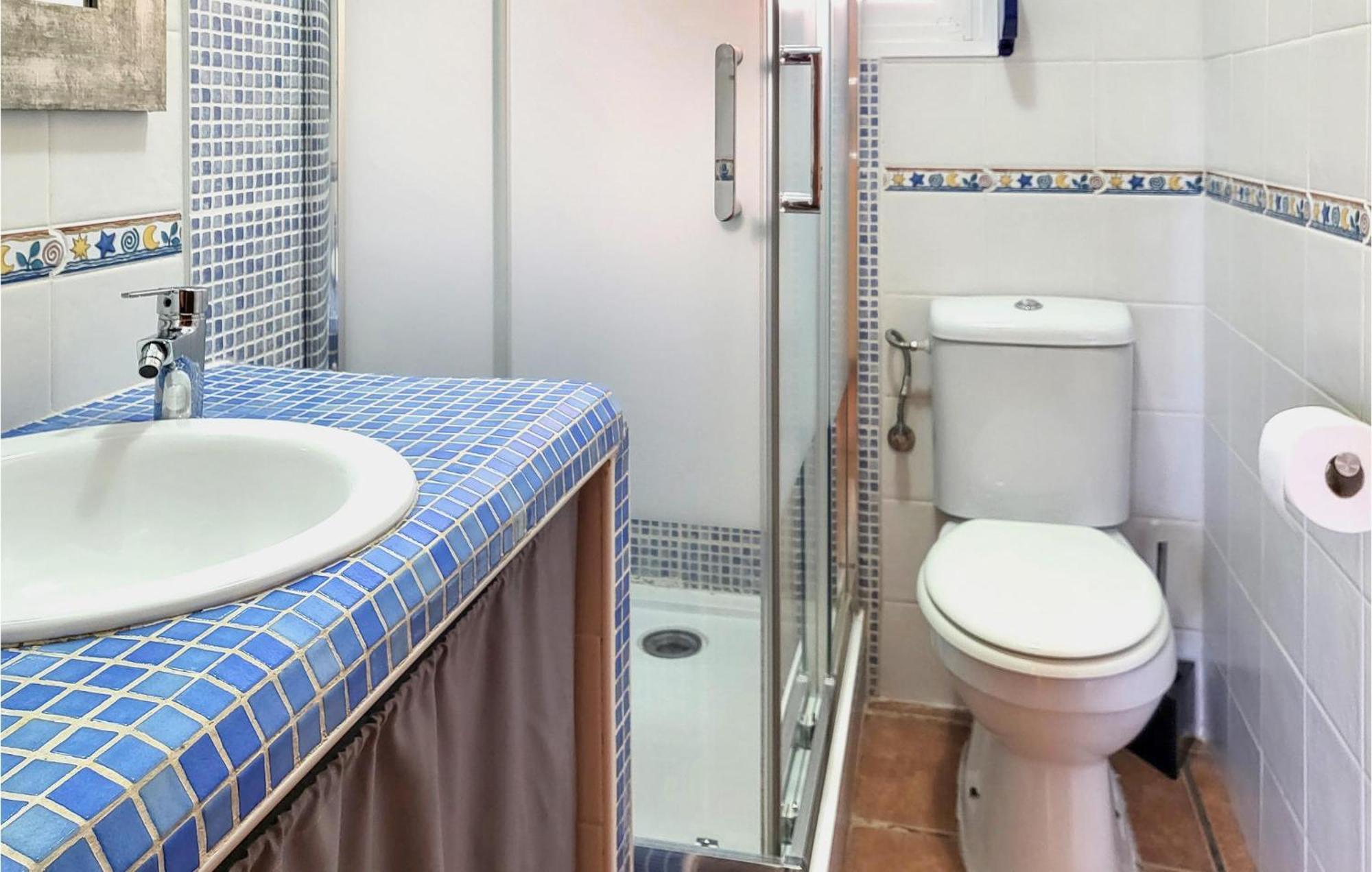 2 Bedroom Cozy Apartment In إل كامبيلو المظهر الخارجي الصورة