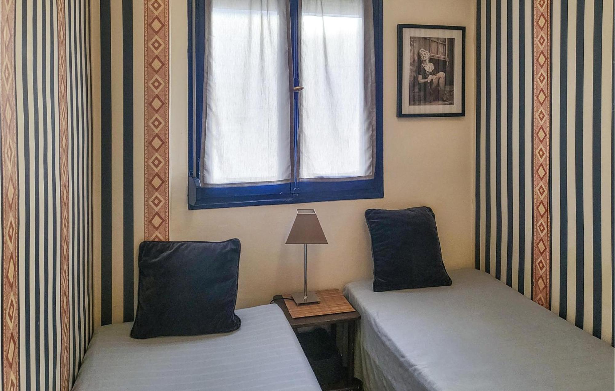 2 Bedroom Cozy Apartment In إل كامبيلو المظهر الخارجي الصورة